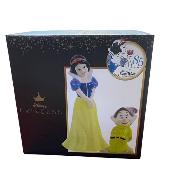 Snow White & Dopey Anniversary Salt and Pepper Shaker - Picture 2 of 4
